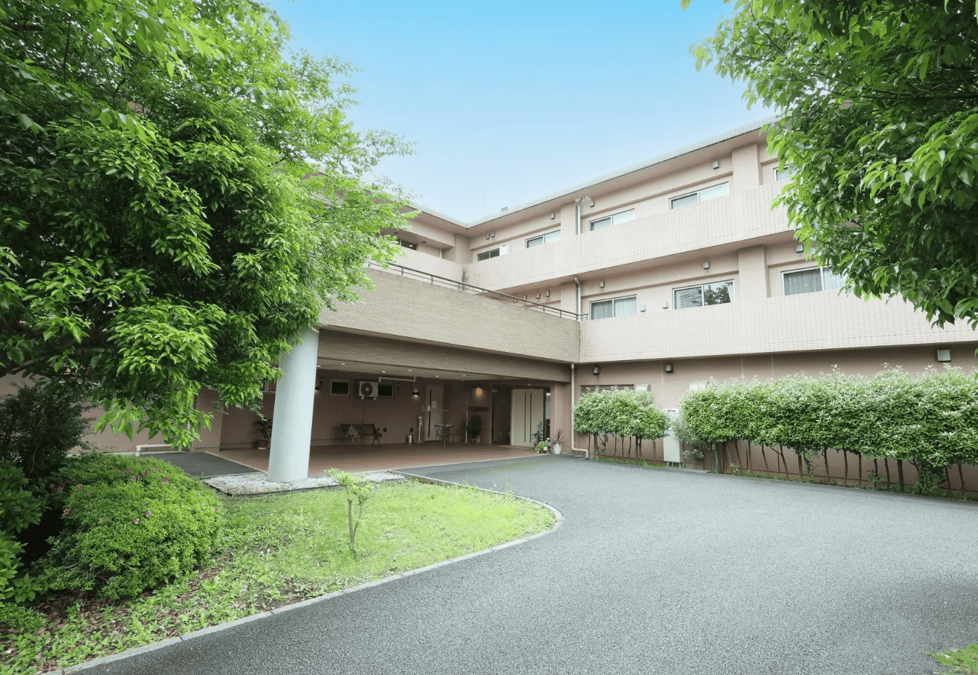 サニーステージ深大寺の外観