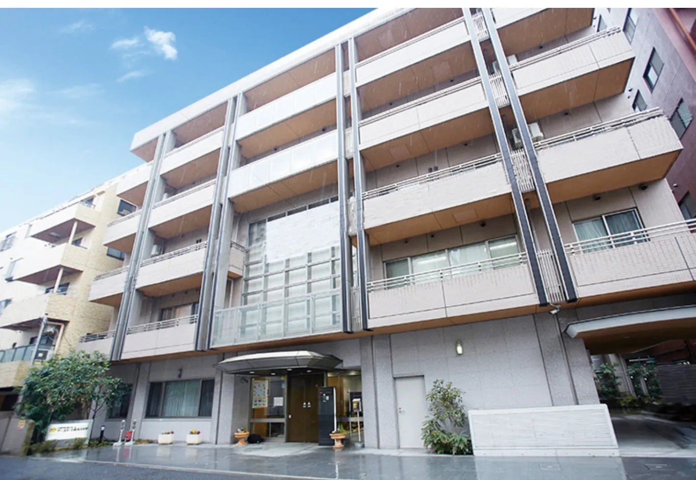 サニーステージ横濱吉野町の外観